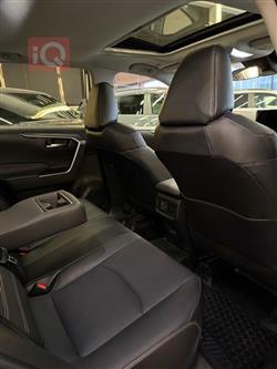 تۆیۆتا ڕاڤ 4